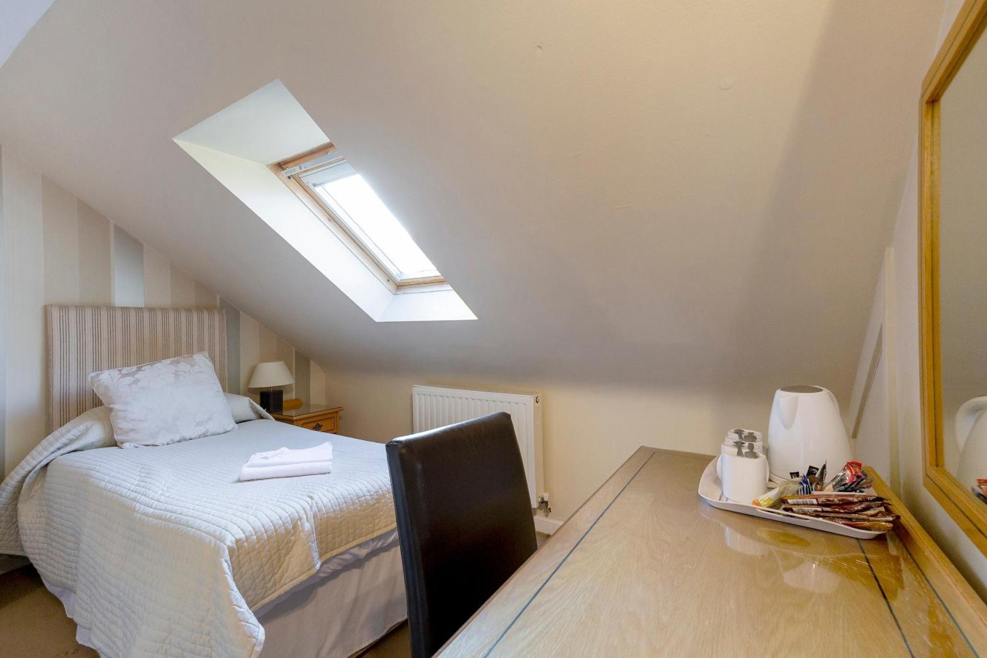 Arden Guest House, Craigmillar Castle Edimburgo Esterno foto